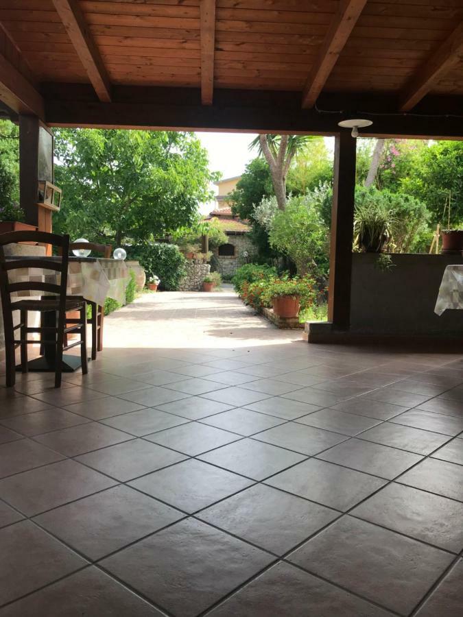 Country House Paola マリーナ・ディ・ジョイオーザ・イオーニカ エクステリア 写真